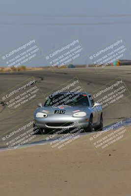 media/Oct-29-2022-CalClub SCCA (Sat) [[e05833b2e9]]/Race Group 3/Qualifying (Outside Grapevine)/